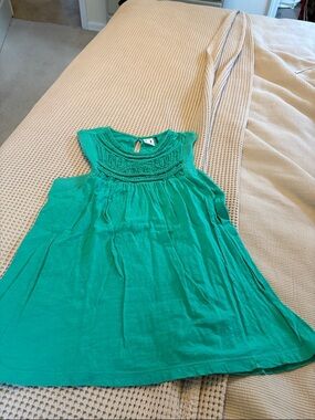 Anthropologie Size Small Green Embroidered Yoke Sleeveless Top